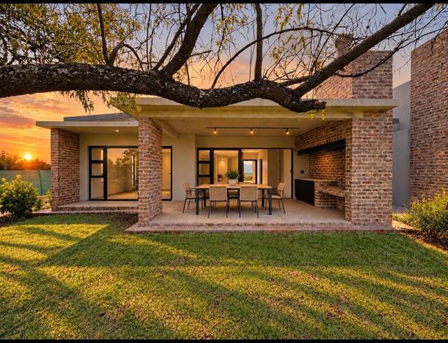2 BEDROOM TOWNHOUSE FOR SALE IN SABLE HILLS